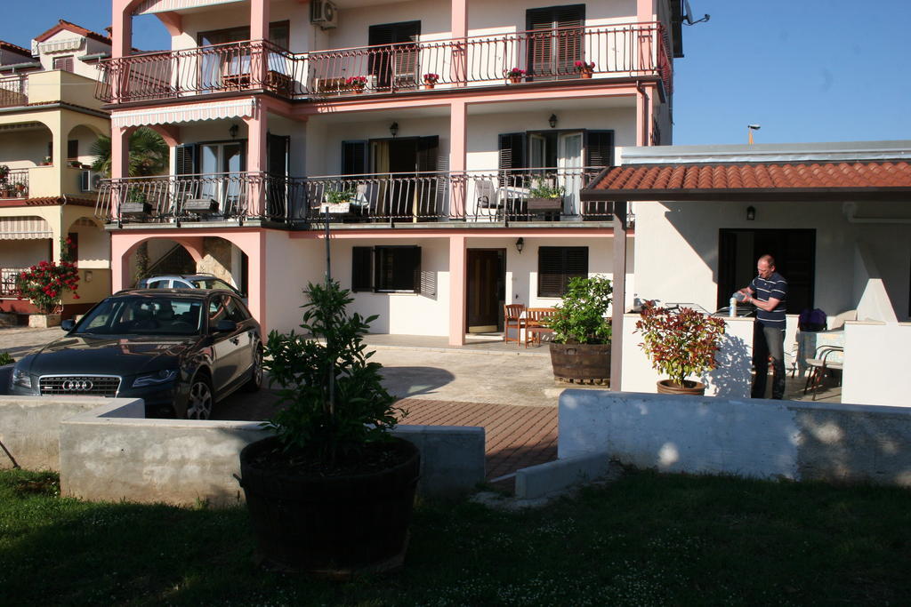 Guest House Zohil Rovinj Exterior foto